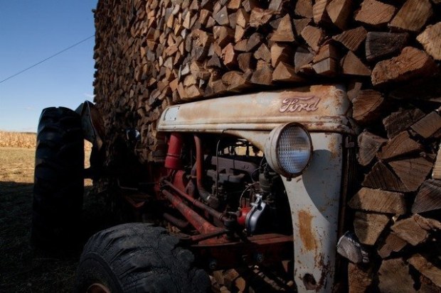 20_Kominy-Tractor_detail